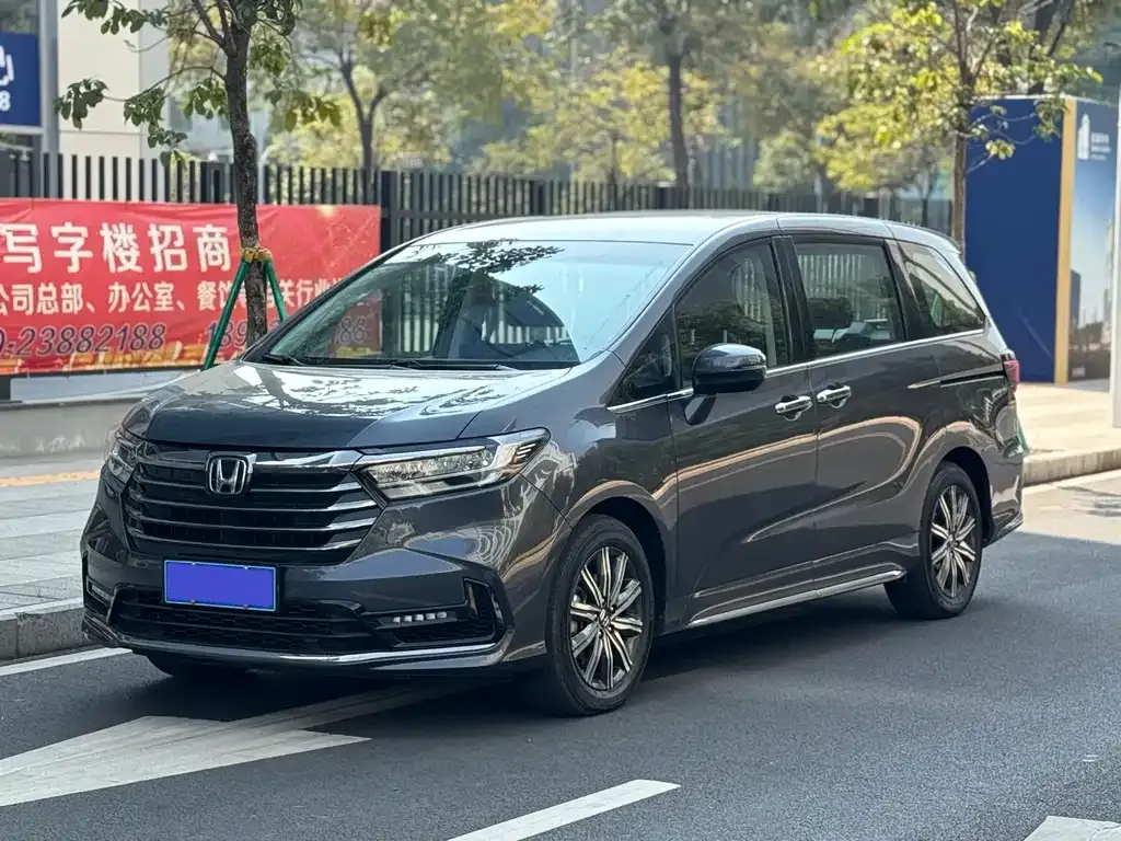 Honda Odyssey — фото 1
