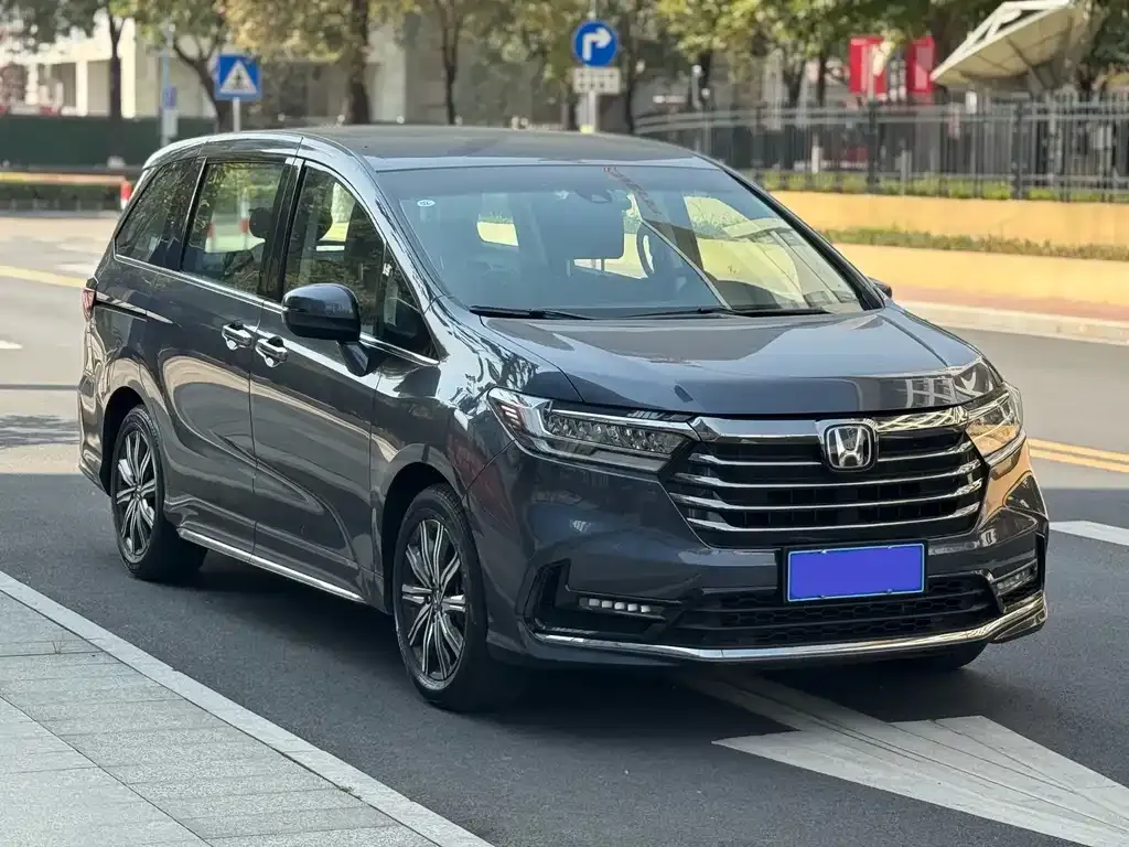 Honda Odyssey — фото 10