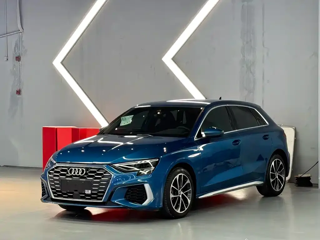 Audi A3 — фото 1