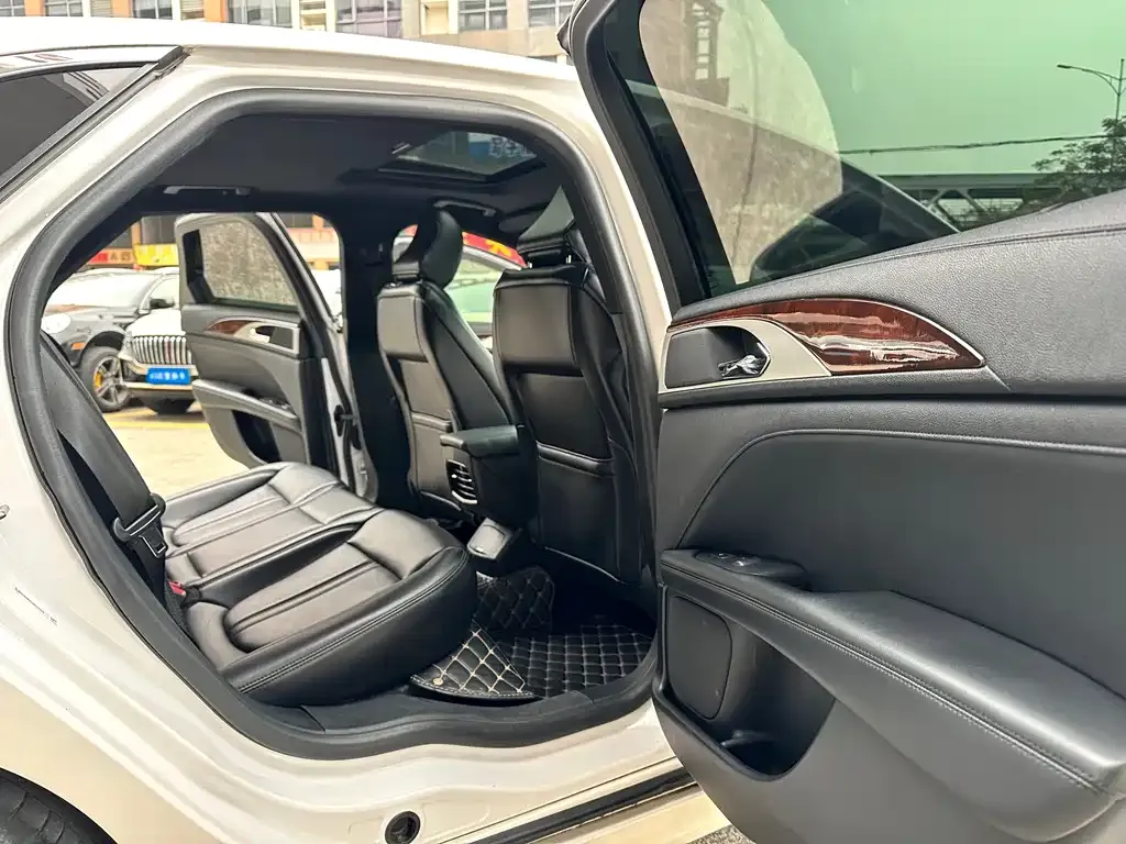 Lincoln MKZ 2021 из CN, фото 2