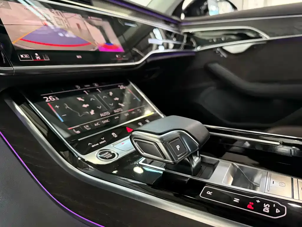 Audi A8 — фото 4
