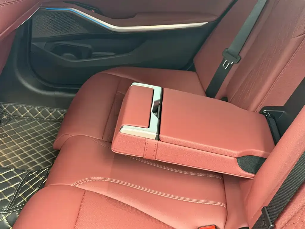 BMW i3 2023 из CN, фото 4