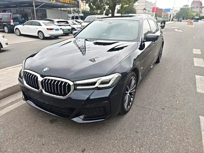 BMW 5 Series — фото 1