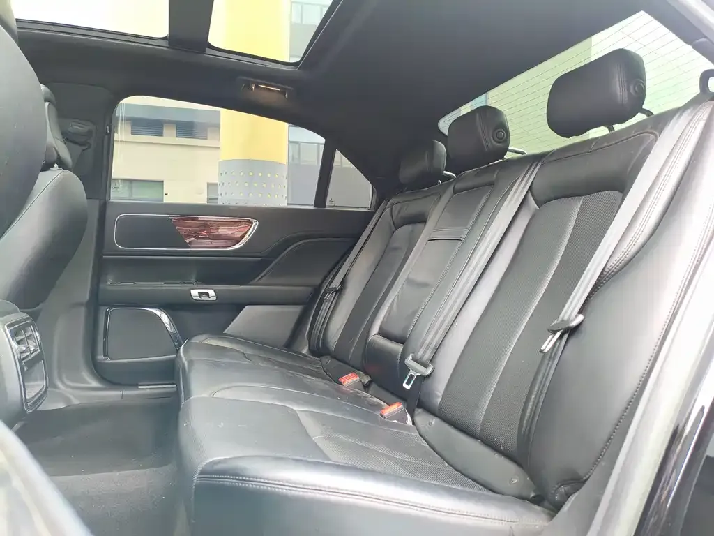 Lincoln Continental 2021 из CN, фото 7