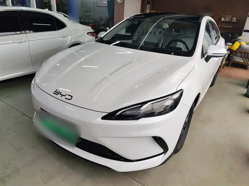 BYD Seal 05 DM-i 2025 из CN, фото 1