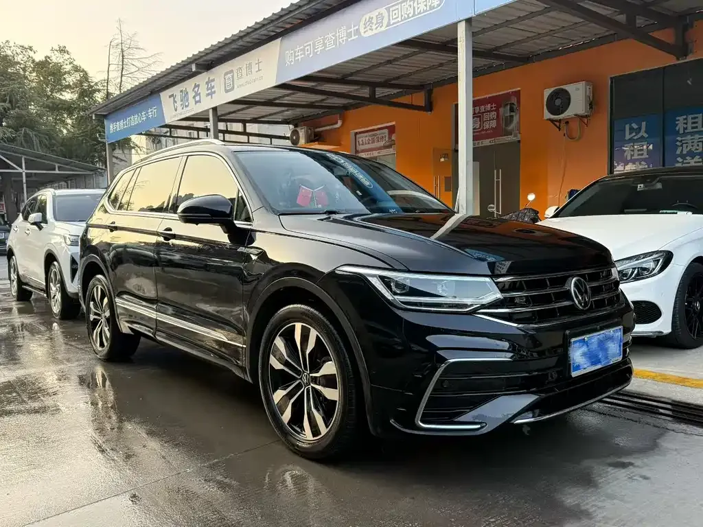 Volkswagen Tiguan L — фото 7