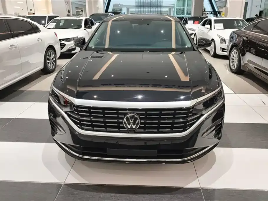 Volkswagen Passat 2023 из CN, фото 10
