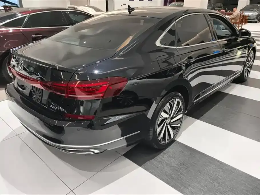 Volkswagen Passat 2023 из CN, фото 4