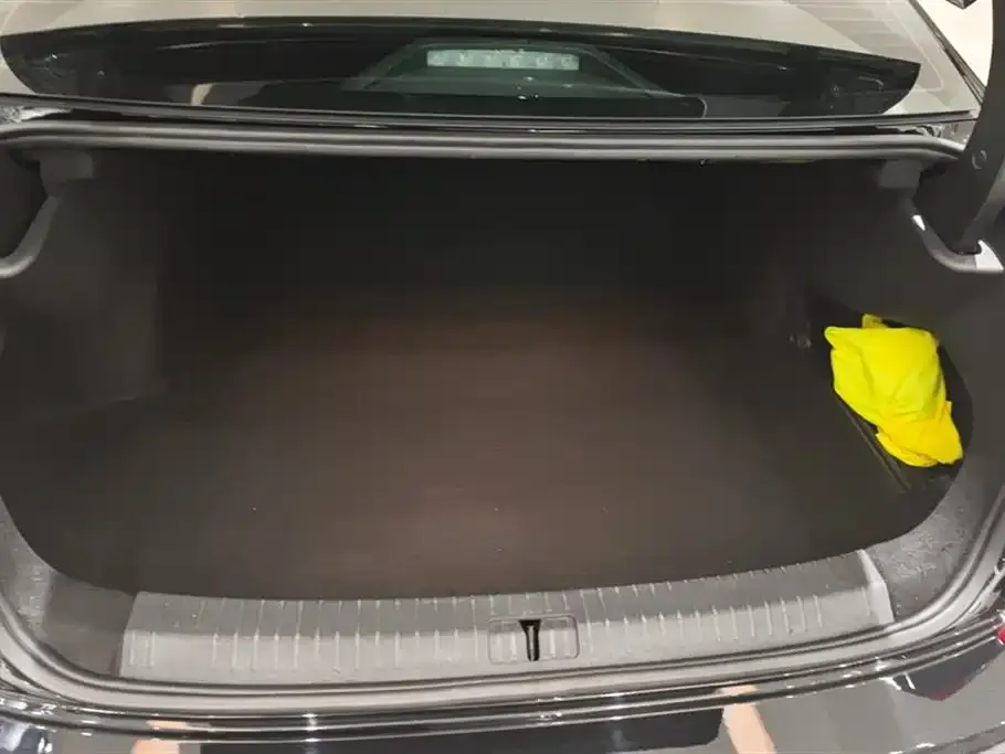 Volkswagen Passat 2023 из CN, фото 5