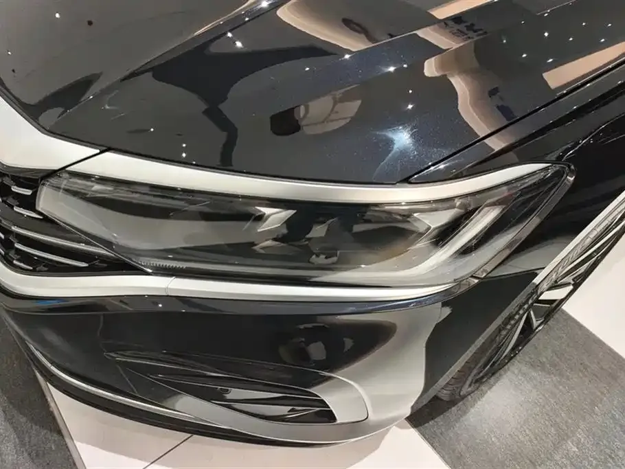 Volkswagen Passat 2023 из CN, фото 9