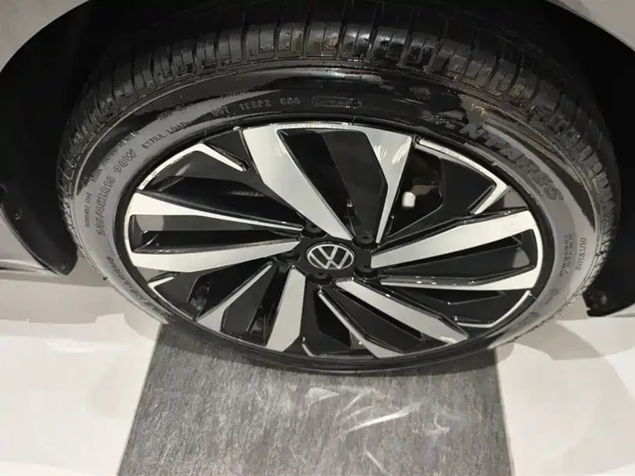 Volkswagen Passat 2023 из CN, фото 6