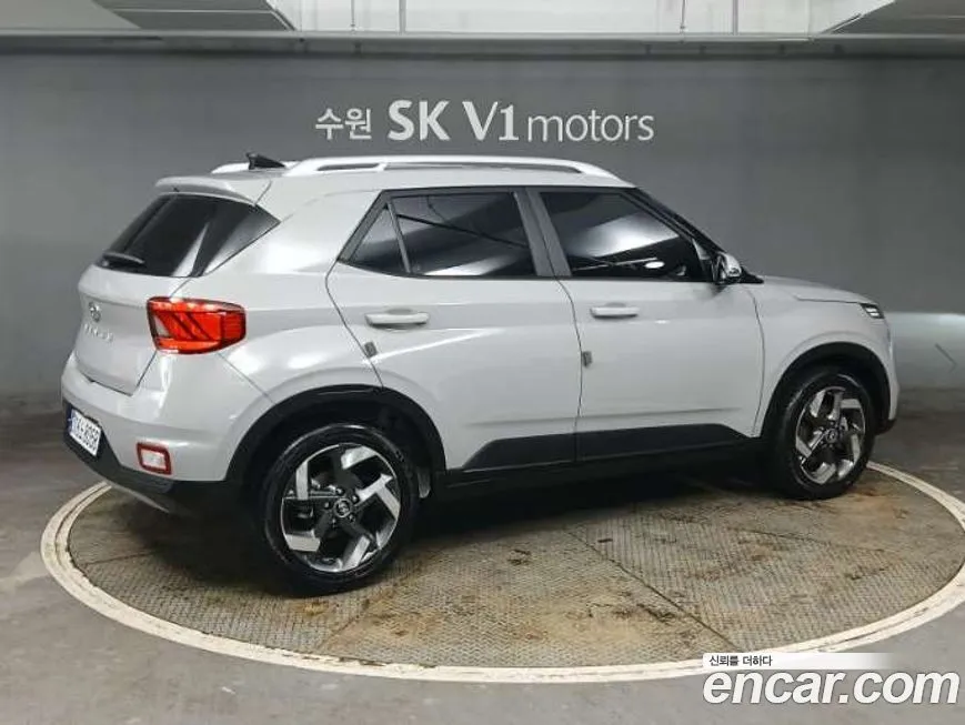 Hyundai Venue — фото 2