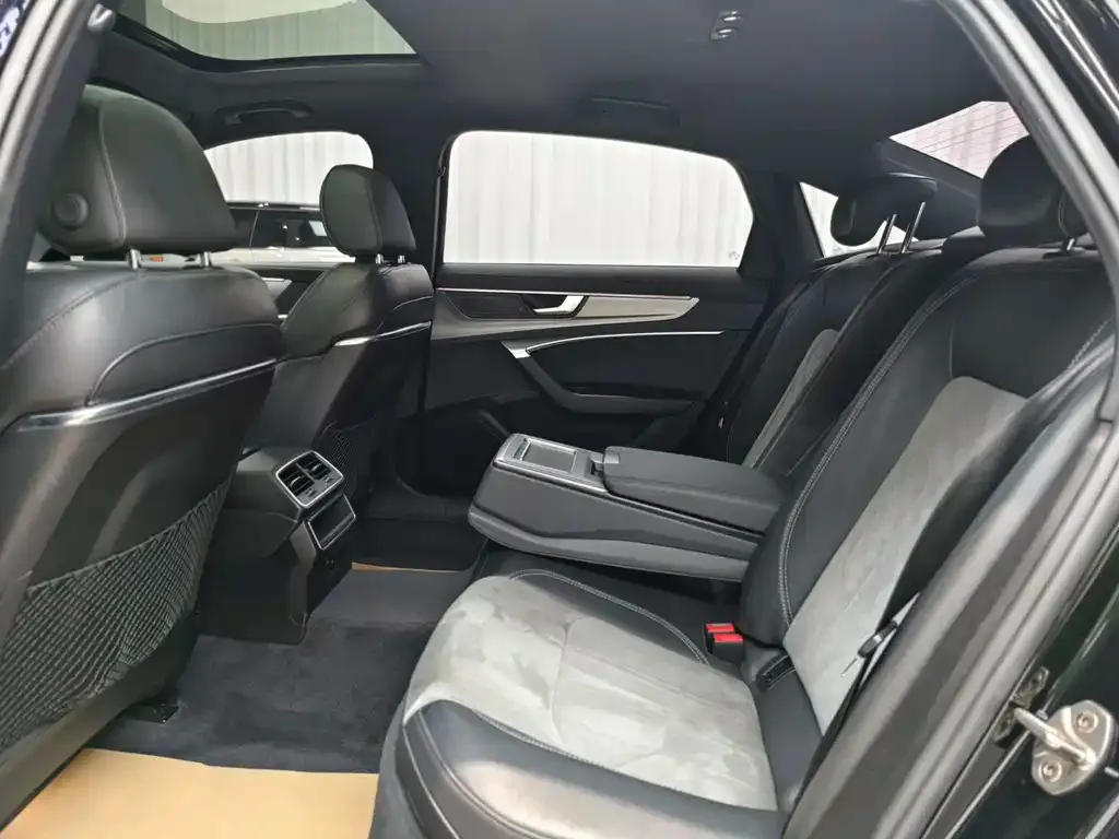 Audi A6L 2021 из CN, фото 3