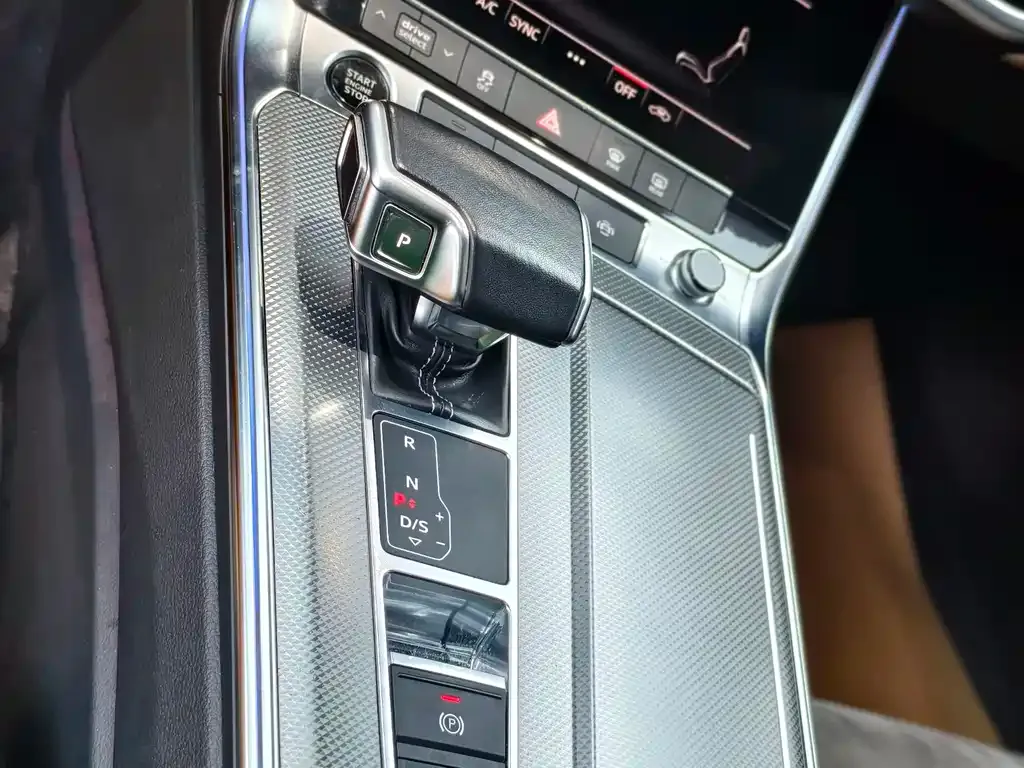 Audi A6L 2021 из CN, фото 5