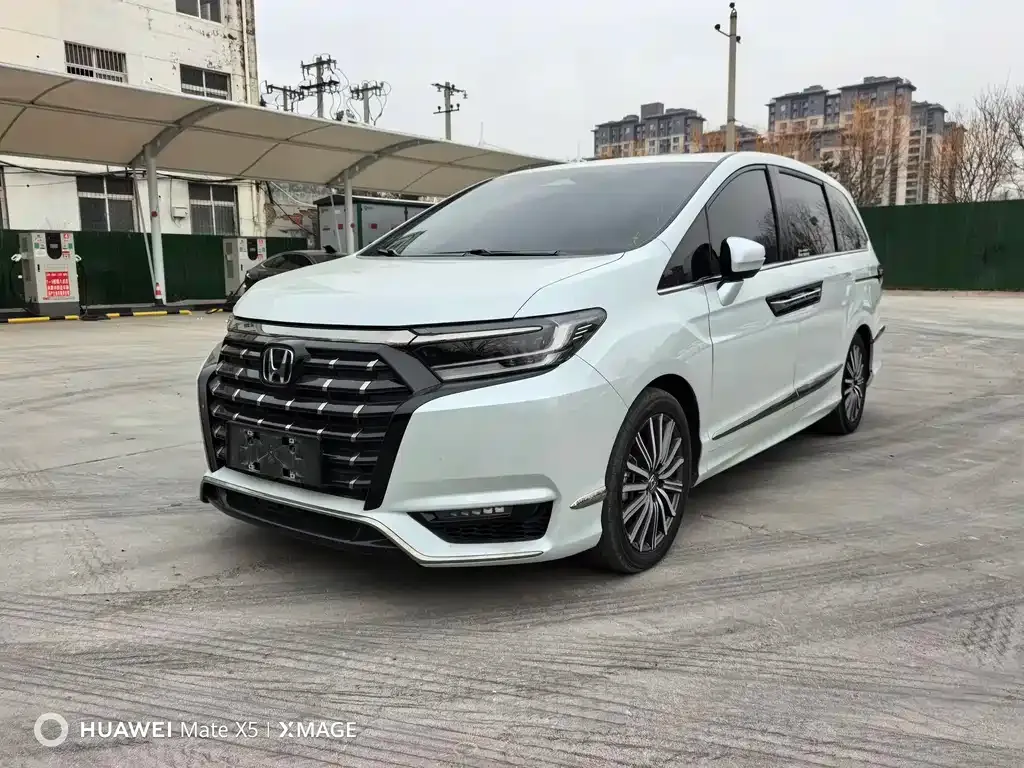 Honda Elysion 2023 из CN, фото 1