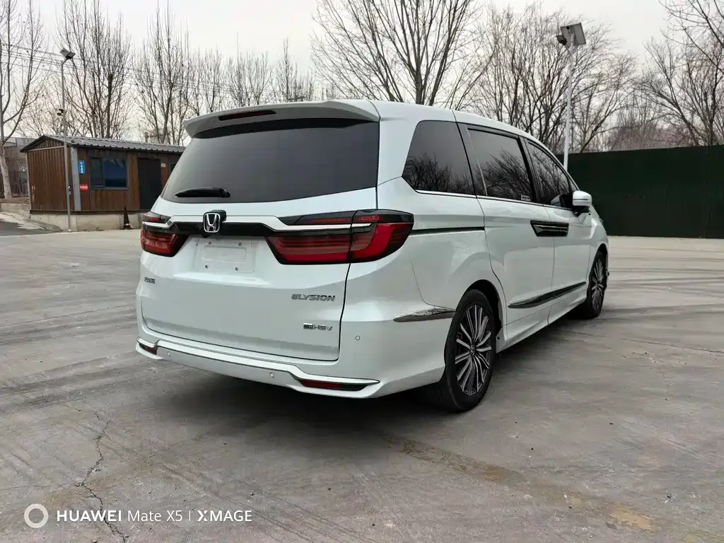 Honda Elysion 2023 из CN, фото 9