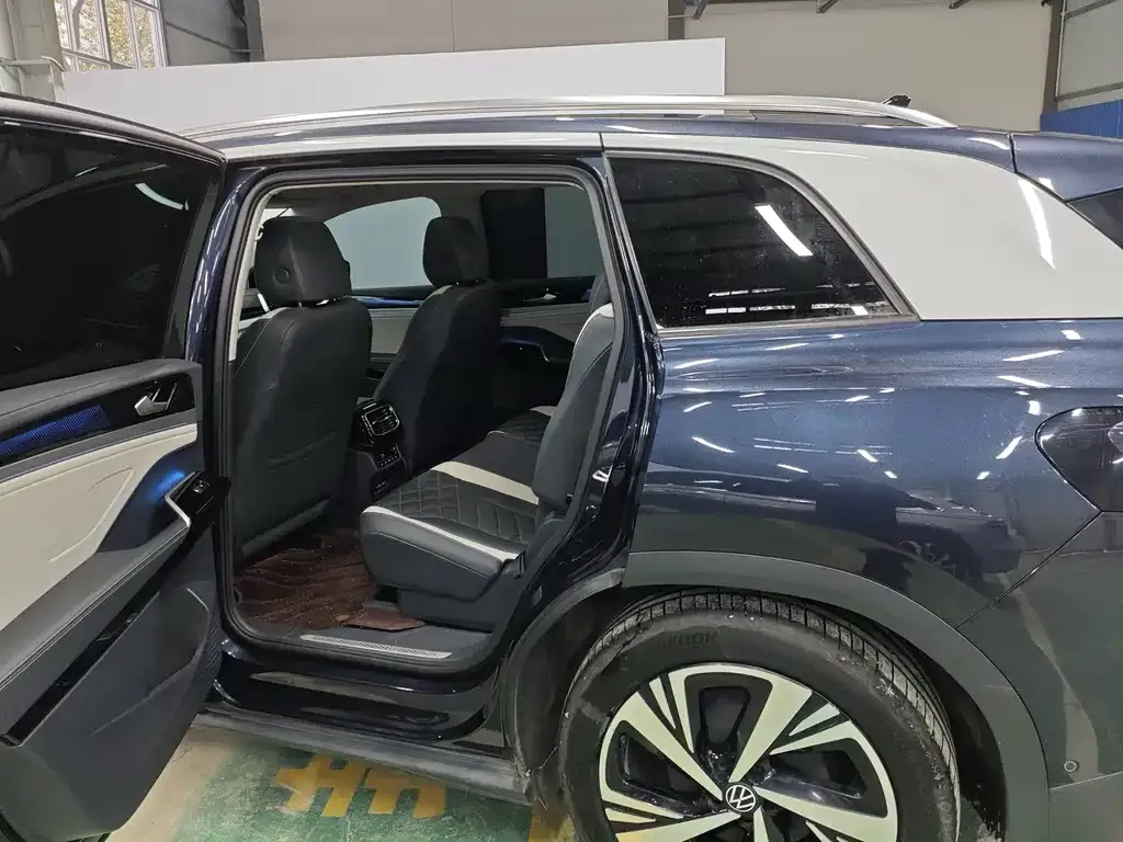 Volkswagen ID.6 Crozz 2023 из CN, фото 7