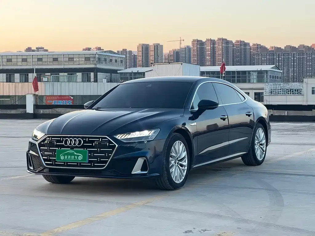Audi A7L 2023 из CN, фото 1