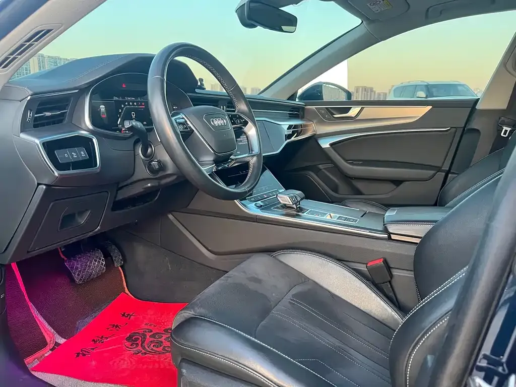 Audi A7L 2023 из CN, фото 7