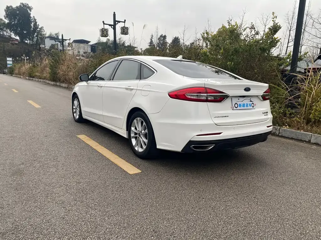 Ford Mondeo 2021 из CN, фото 2