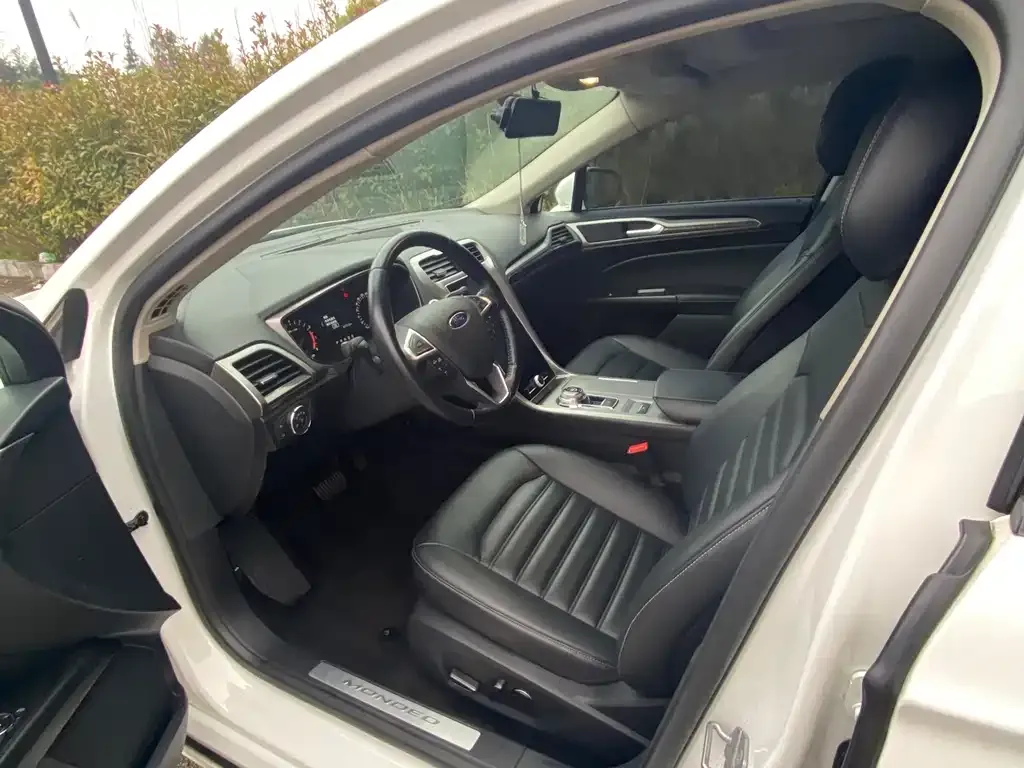 Ford Mondeo 2021 из CN, фото 8