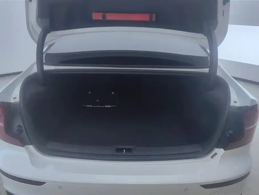 Volvo S60 2021 из CN, фото 3
