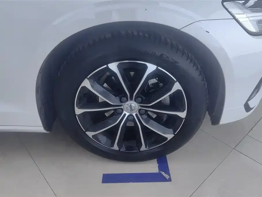 Volvo S60 2021 из CN, фото 10
