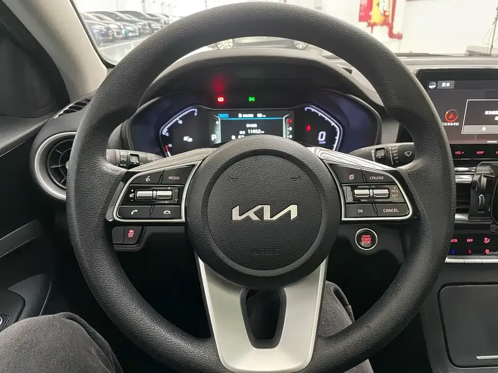 Kia K3 2022 из CN, фото 10