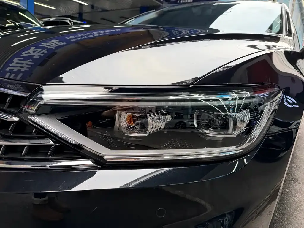 Volkswagen Magotan 2023 из CN, фото 2