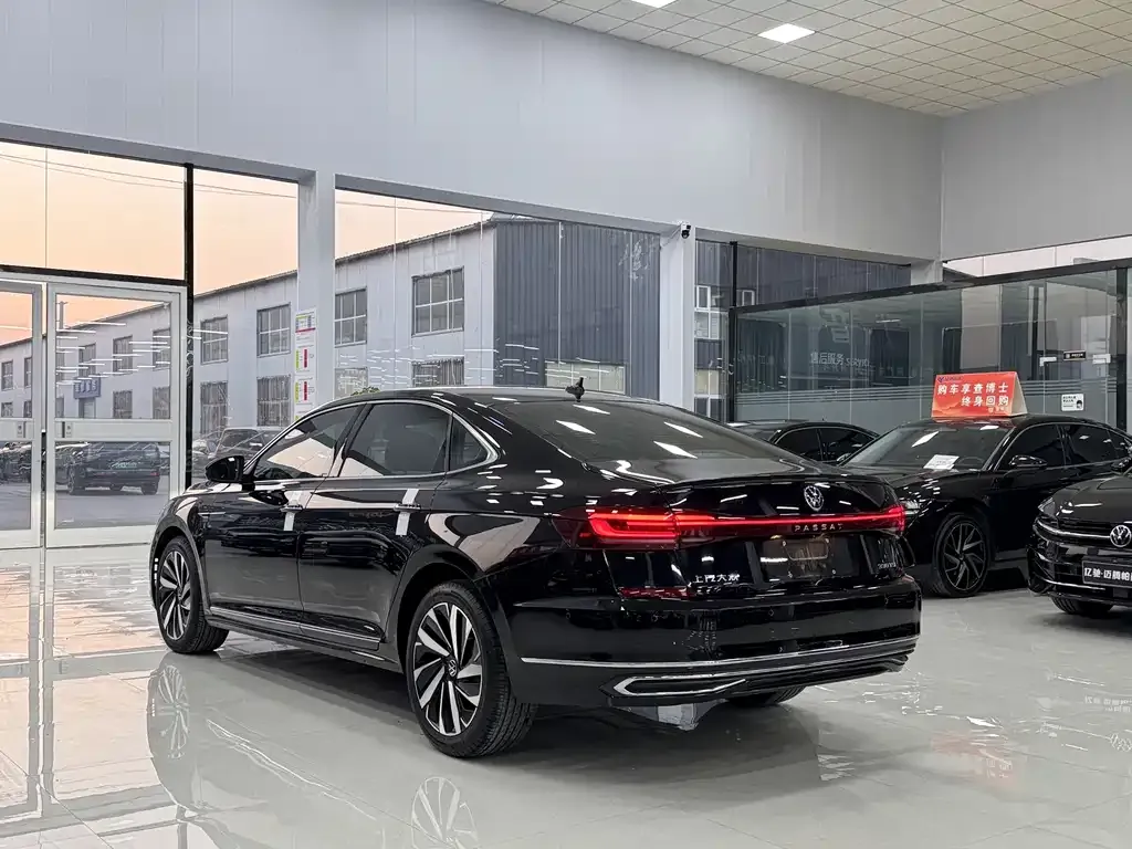 Volkswagen Passat — фото 2