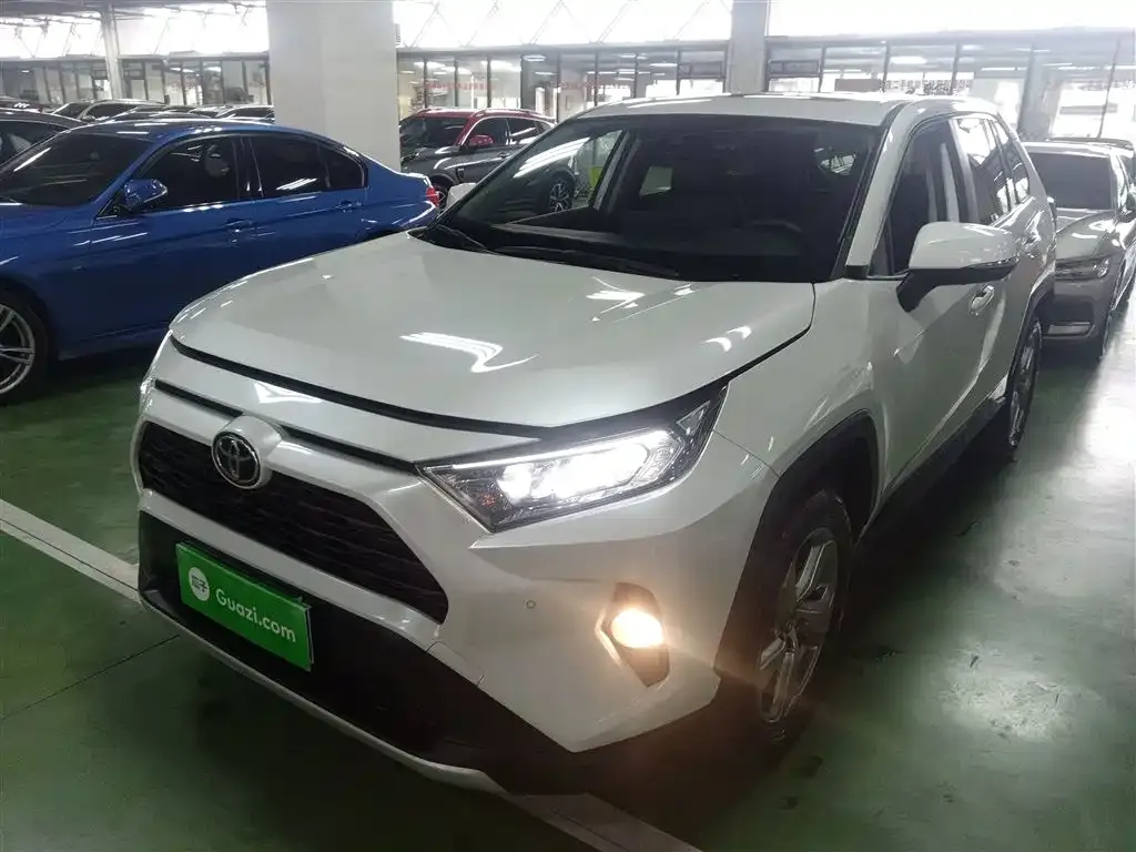 Toyota RAV4 2023 из CN, фото 9