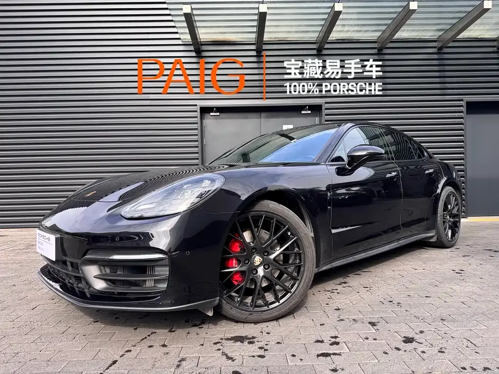 Porsche Panamera — фото 1