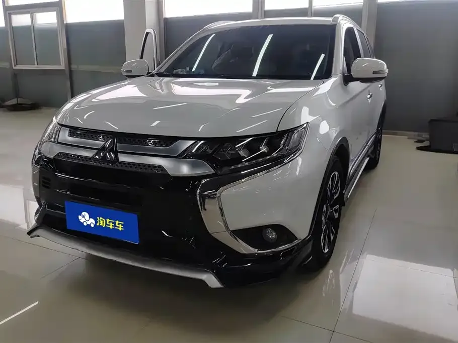 Mitsubishi Outlander 2021 из CN, фото 5