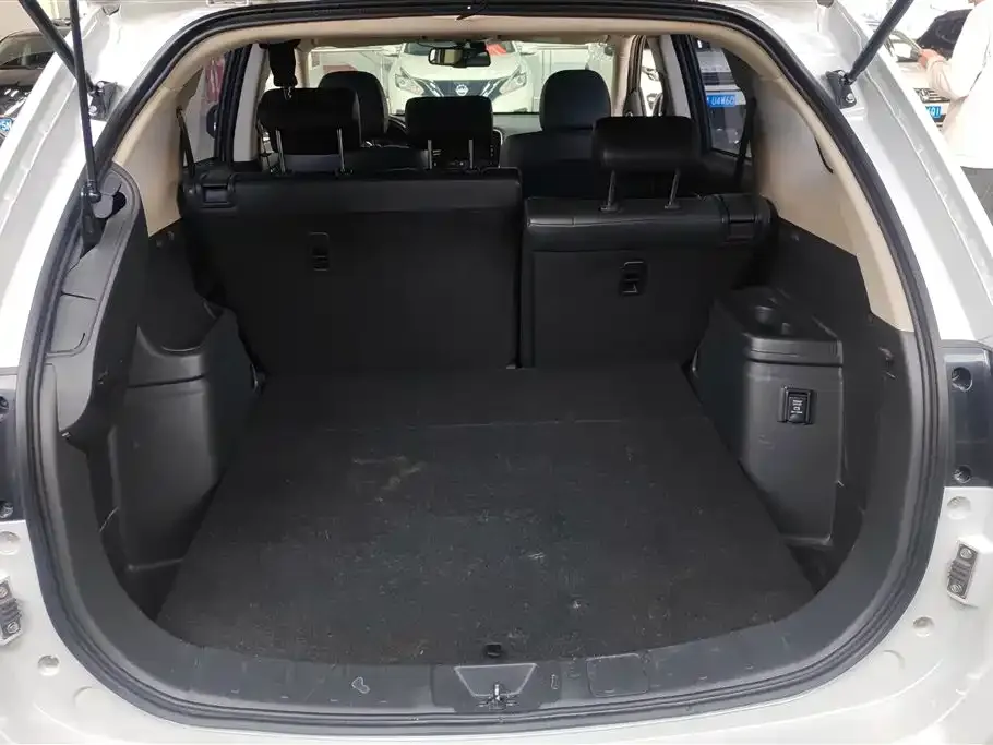 Mitsubishi Outlander 2021 из CN, фото 8