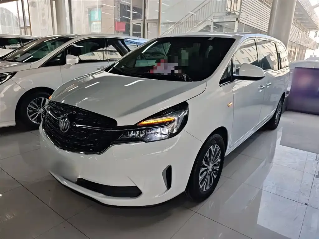 Buick GL8 2022 из CN, фото 2
