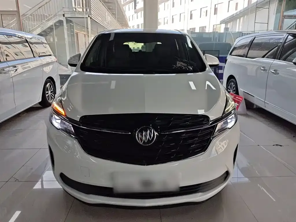 Buick GL8 2022 из CN, фото 9