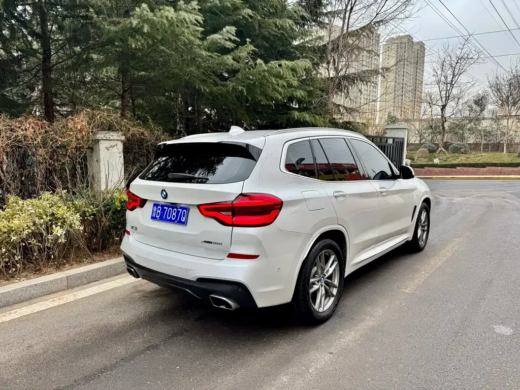 BMW X3 — фото 10