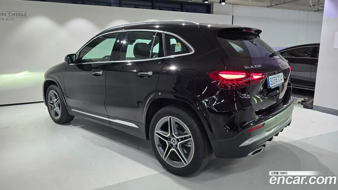 Mercedes-Benz GLA-Class — фото 10