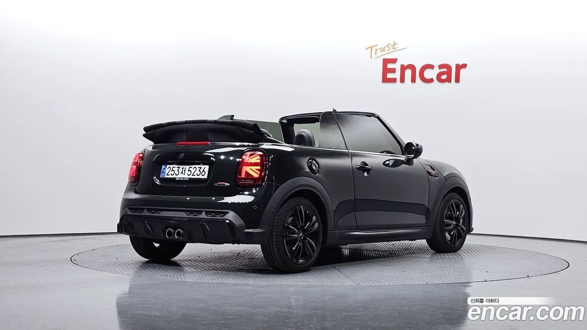 Mini Cooper Convertible 2024 из KR, фото 3