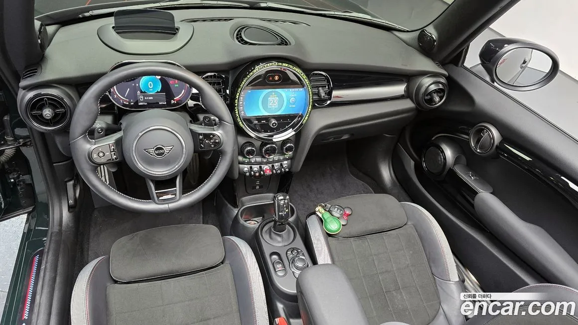 Mini Cooper Convertible 2024 из KR, фото 9