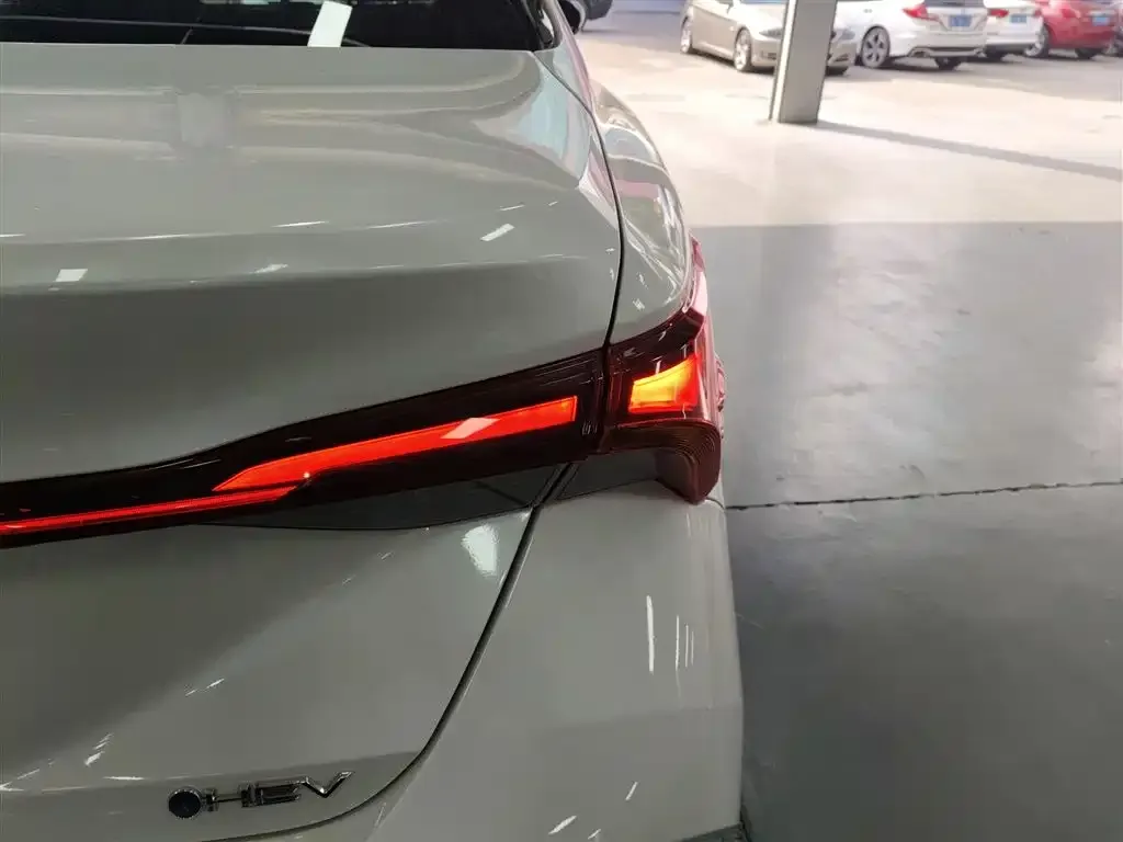 Toyota Avalon 2024 из CN, фото 2