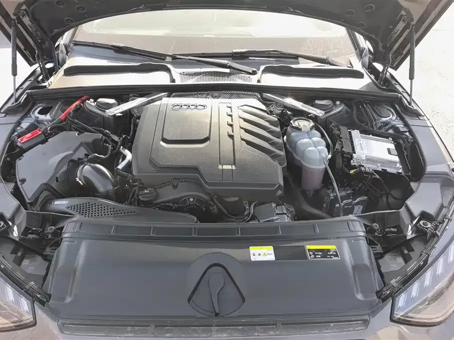 Audi A4L 2024 из CN, фото 5