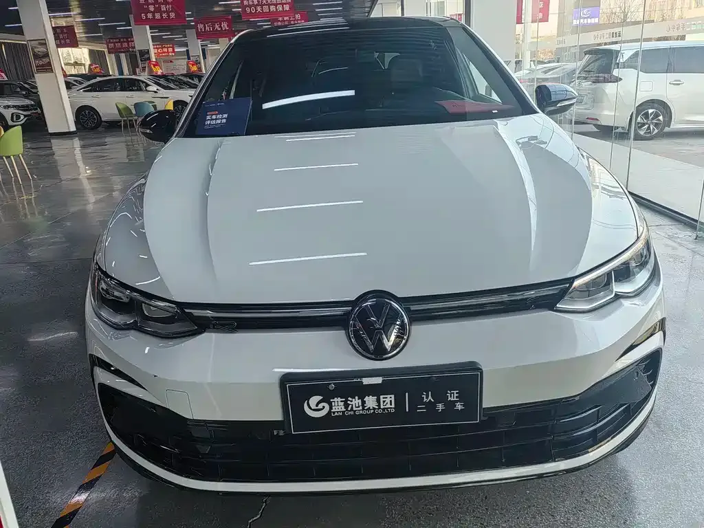 Volkswagen Golf 2024 из CN, фото 1