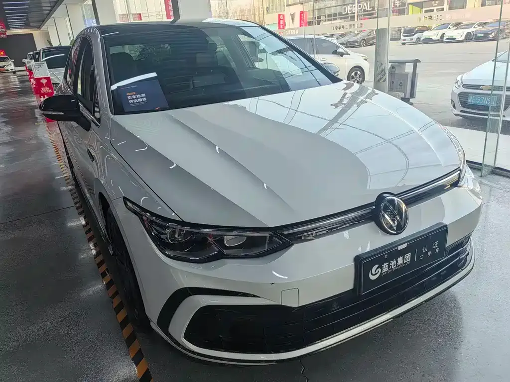 Volkswagen Golf 2024 из CN, фото 6