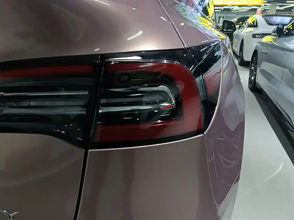 Tesla Model Y 2024 из CN, фото 3