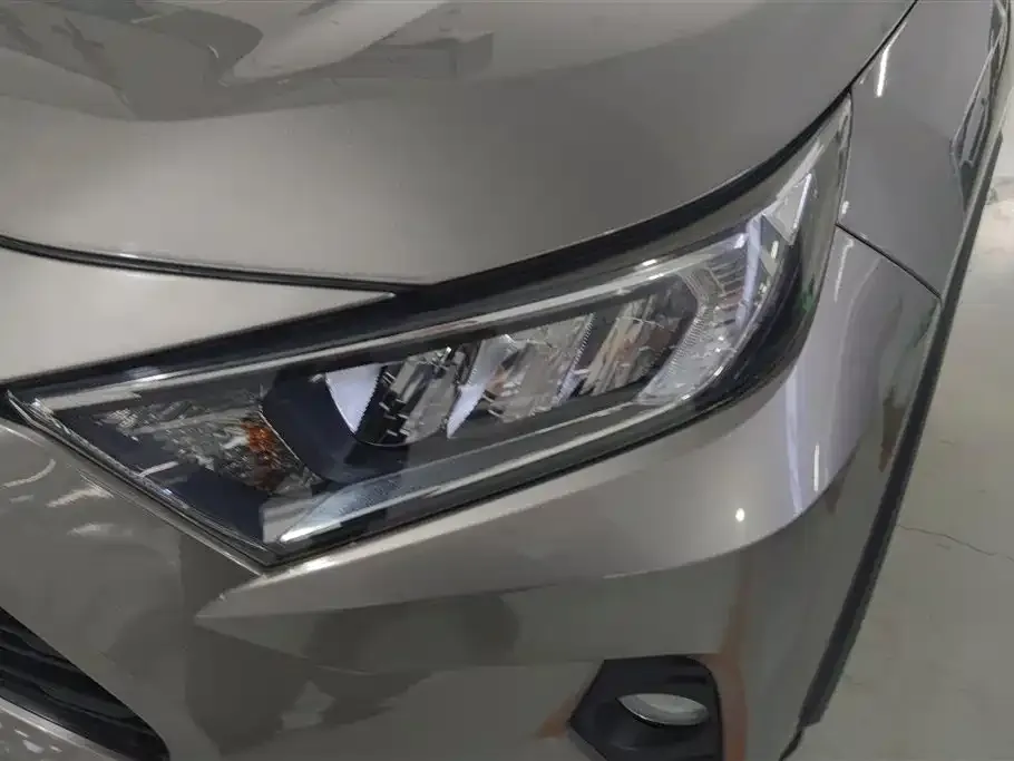 Toyota RAV4 2023 из CN, фото 6