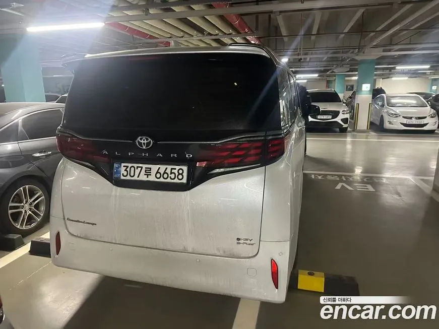 Toyota Alphard 2024 из KR, фото 8