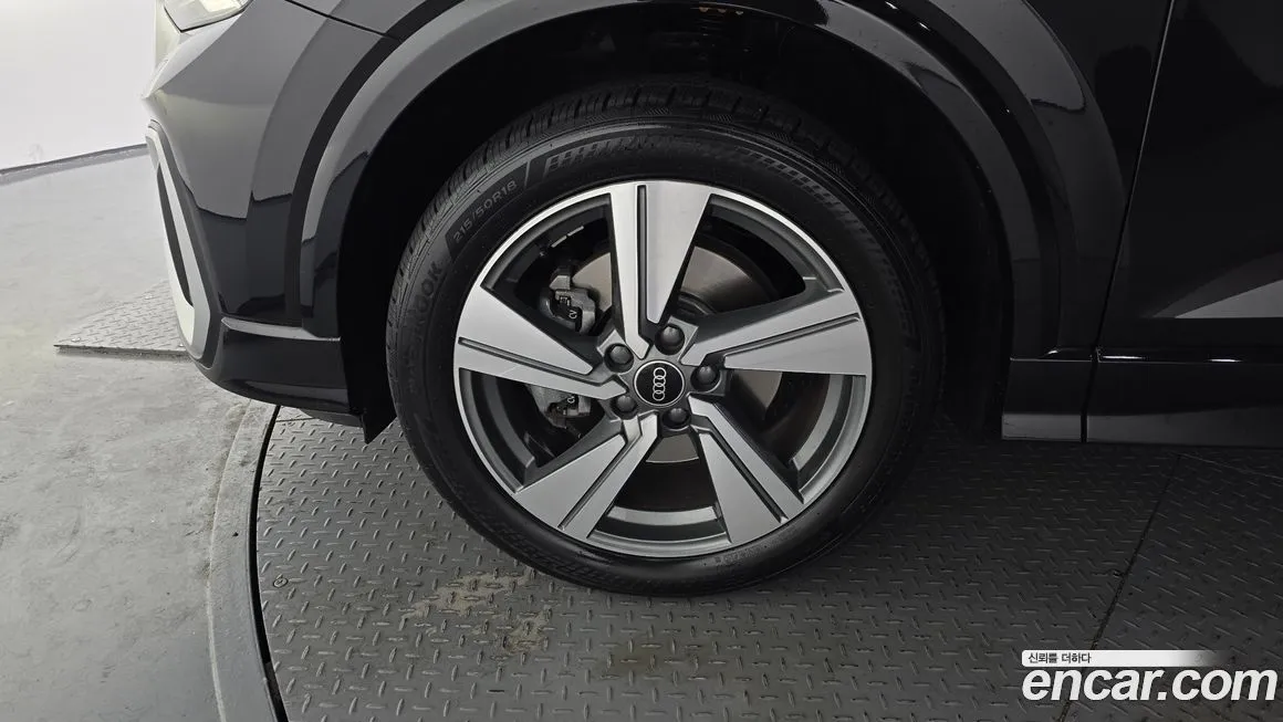 Audi Q2 2023 из KR, фото 7