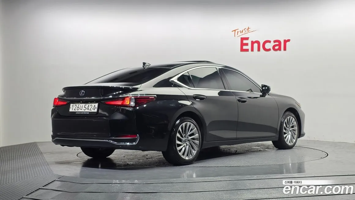 Lexus ES 2025 из KR, фото 2