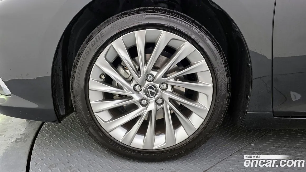 Lexus ES 2025 из KR, фото 8